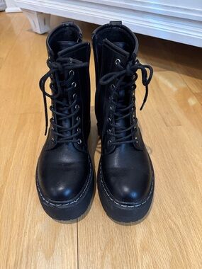 Steve Madden Black Lace-Up Platform Combat Boots
